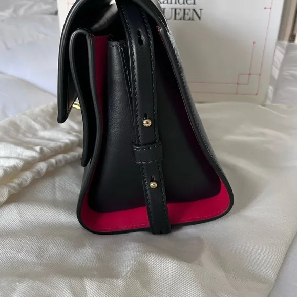 Alexander McQueen Small Double Flap Leather Shoulder Bag - Picture 9 of 16